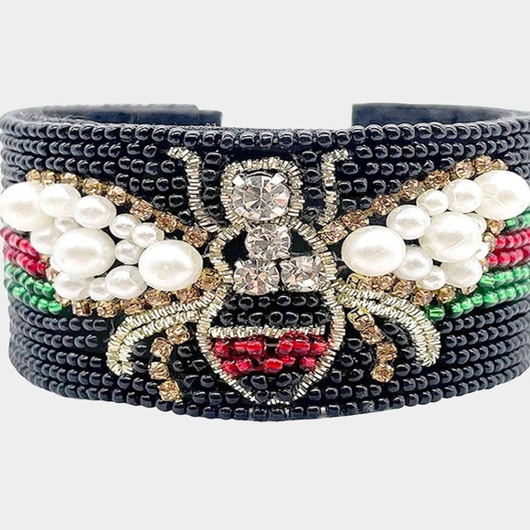 Black red green Luxury pearl bee cuff bracelet - Picture 2 of 3